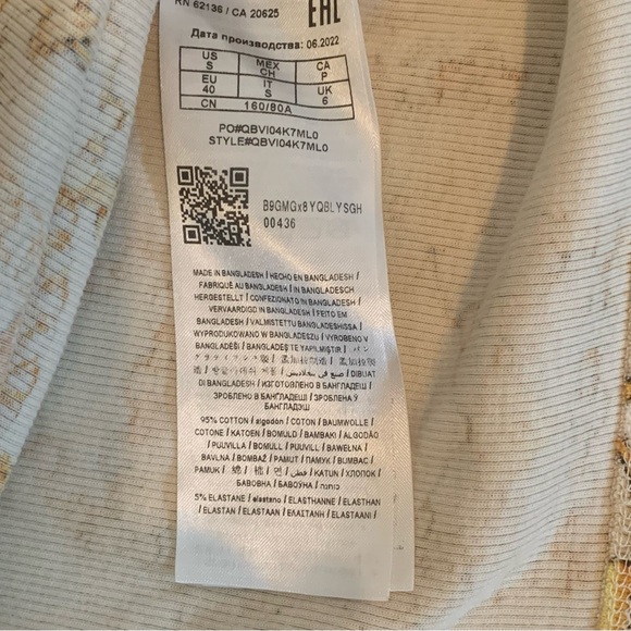 Guess Chain Print Ribbed Top - Picture 8 of 8